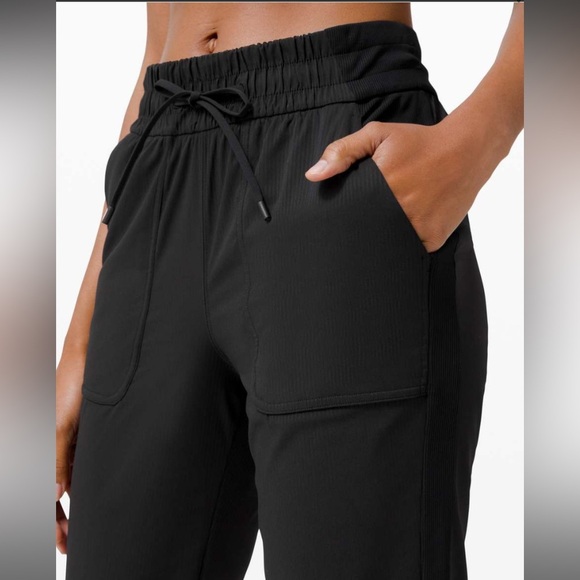 Lululemon Beyond‎ the Studio Joggers - Picture 2 of 10